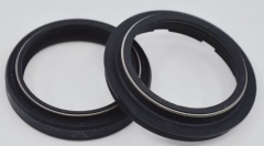 SKF KITB-46Z - комплект сальник 46x57.9x8.5 и пыльник 46x58.7x5.8 на одно перо вилки BMW HP4, R Nine T, S1000R/RR/RX, R1200R WC, R1250R, Moto Guzzi California 1400
