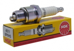 NGK BP6HS / NGK 4511 - cвечка зажигания для мотоциклов Баджадж, Кагива, Днепр, КТМ, Сузуки, Ямаха
