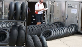 MotoGP: Bridgestone хочет взимать плату за резину