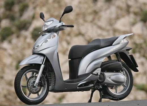 Скутер Honda SH300i 2011 года