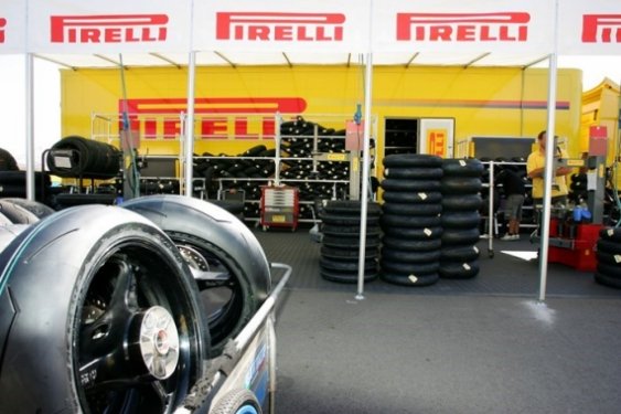 Pirelli хочет поставлять шины для MotoGP
