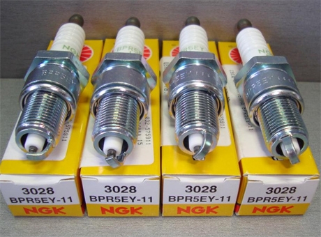 Свеча зажигания NGK BPR5EY-11