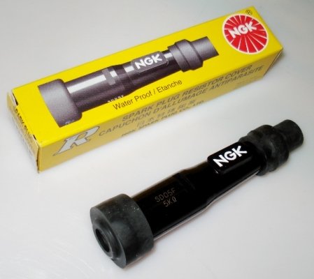 Колпачок свечи зажигания NGK SD05F