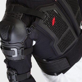Моточерепаха Zandona 5608 Stealth x8 Black XL