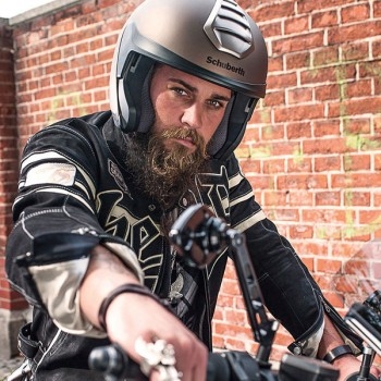 Мотошлем Schuberth M1 Vienna White 2XL (63) Мотошлем Schuberth M1 Vienna White 2XL (63)