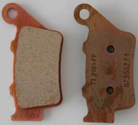 BREMBO 07BB0258 (FDB2005, MCB672) - комплект синтетических задних тормозных колодок APRILIA PEGASO 650 2001-2010, ETV 1200 CAPONORD 2013-2017, HONDA NX 650 DOMINATOR 1995-2001, YAMAHA MT-03 / XT 660 2004-2016, XT 660 Z TENERE 2008-2016 BREMBO 07BB0258 (FDB2005, MCB672) - комплект синтетических задних тормозных колодок APRILIA PEGASO 650 2001-2010, ETV 1200 CAPONORD 2013-2017, HONDA NX 650 DOMINATOR 1995-2001, YAMAHA MT-03 / XT 660 2004-2016, XT 660 Z TENERE 2008-2016