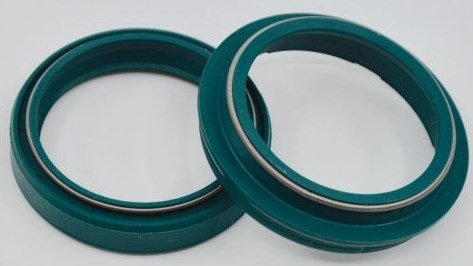 Комплект сальник и пыльник вилки SKF KITG-43W для WP 43мм KTM, Gas Gas, Husqvarna, Triumph, BMW